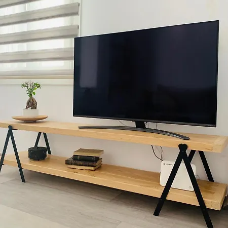 Sofia's House Fresh And Comfy Apartmán